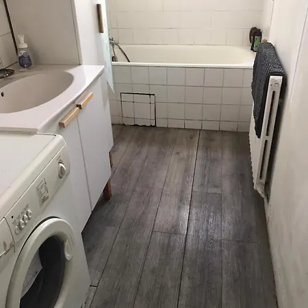 Habitación en casa particular Meublée Dans Un Au Pied De La Gare Creil